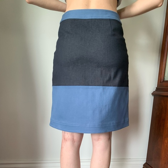 NWOT-Women’s, St. John, cotton skirt, blue, size small - Picture 5 of 14